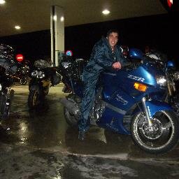 sergiosaguillo's profile picture. algunos nacimos con toberas n vez de pulmones, gasolina k recorre ls venas y un carburador por corazón.