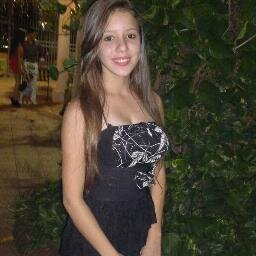 Hey!!! 耶稣爱你 (Jesus te ama!), me gusta el pop, rap, hip hop, prefiero ser loca y divertida que normal y amargada ;).