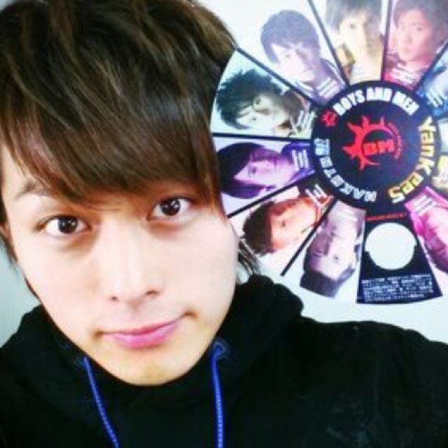 小林豊の活動をこそっと見守る垢(*˘︶˘*).｡.:*♡ テニミュ2nd ルドと六角箱推し♡聖也 猪塚健太 内海大輔 ぼいめん(土田くん)お勉強中です。乃木坂46とHKT48とNMB48も！成人済み。