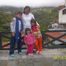 gracias dios por bendecirme cada dia junto a mi familia