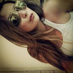 . Instagram @manuhviana