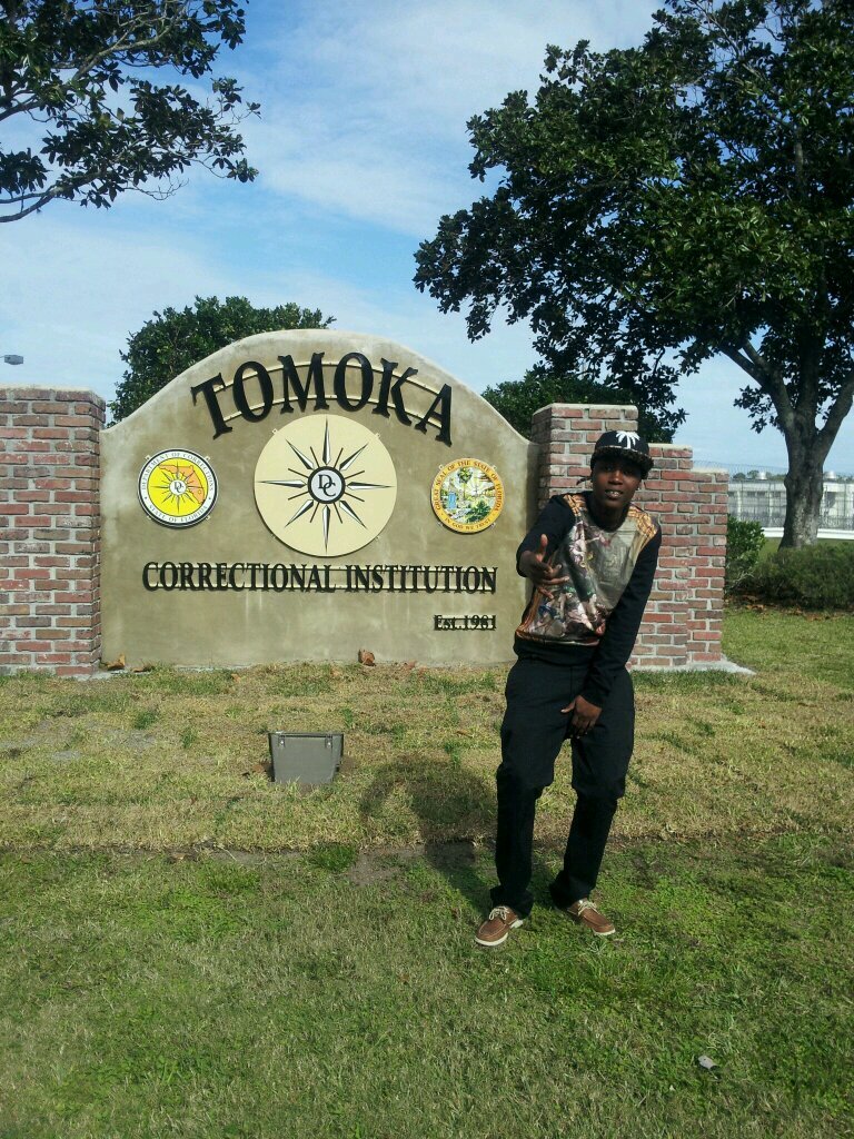 Keep My Head High And My Middle Finger Higher!!!.. #BloodMoneyEnt #Artist #IFucksWitMe #IAmBezzy #Stud #TeamLesbian #Gemini #YRN ©®™