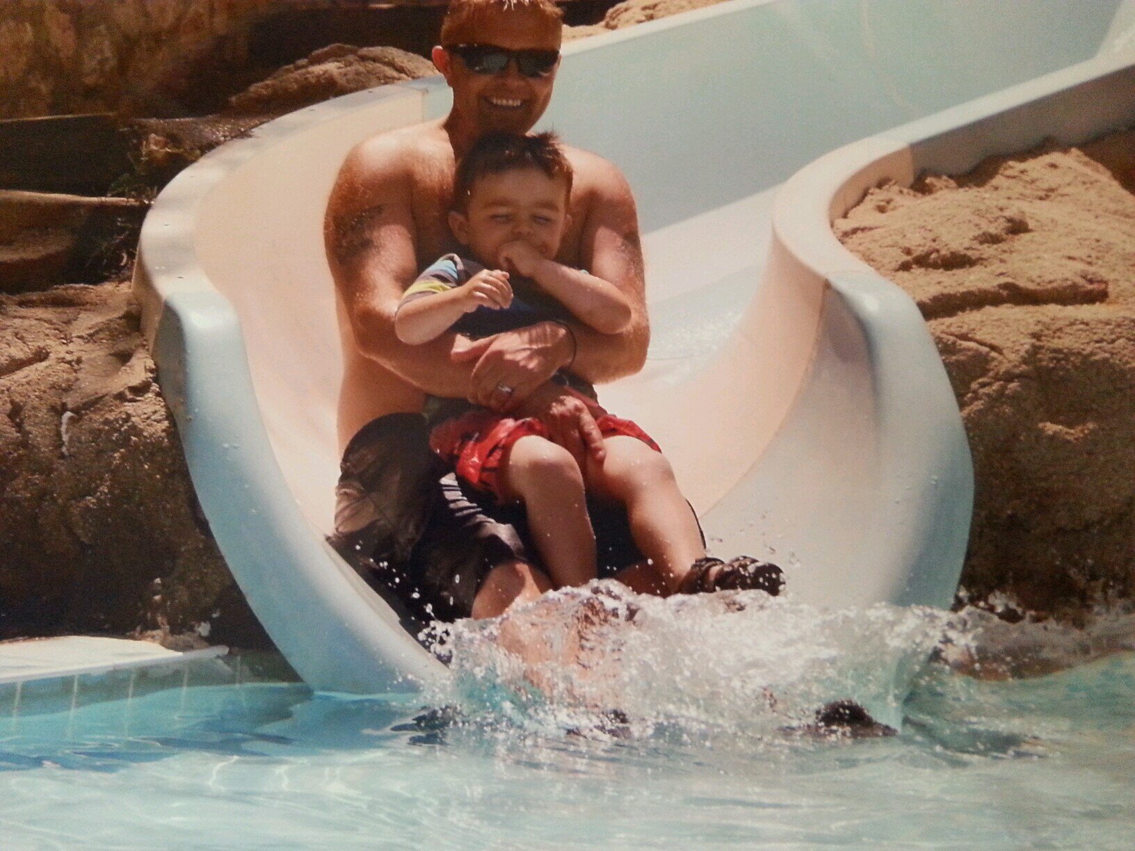 lewlew27's profile picture. 