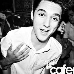 Me encanta divertirme y ser feliz :D