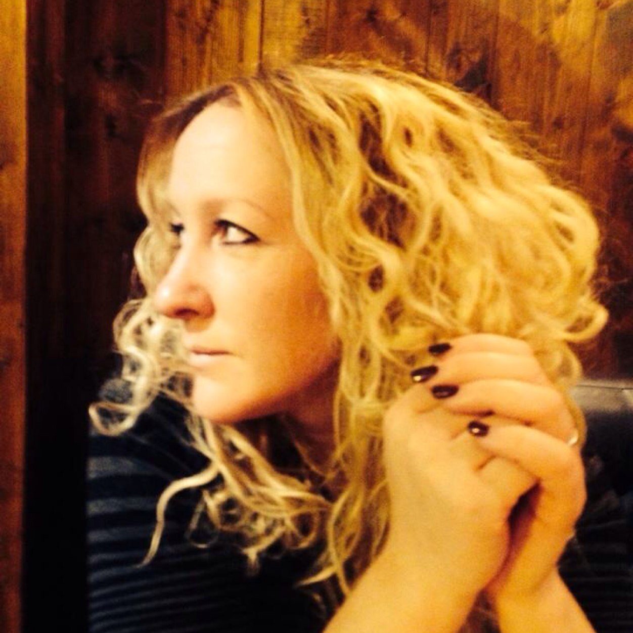 CrystalHfi's profile picture. 