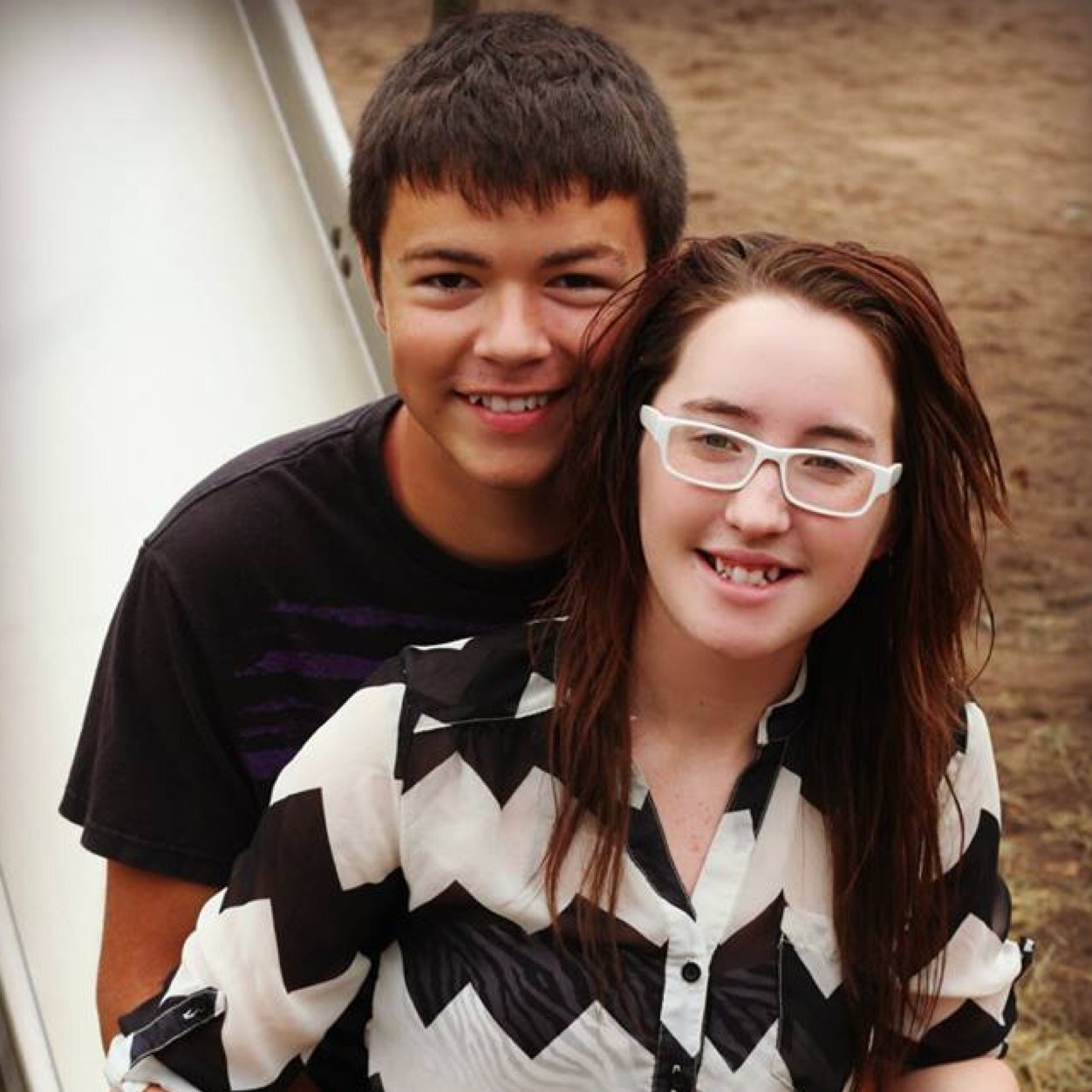 Hit the follow buttom!!! I follow back!!! NEED FOLLOWERS!! Senior! Class of 7 and happily taken by my boyfriend... Who has more followers than me.