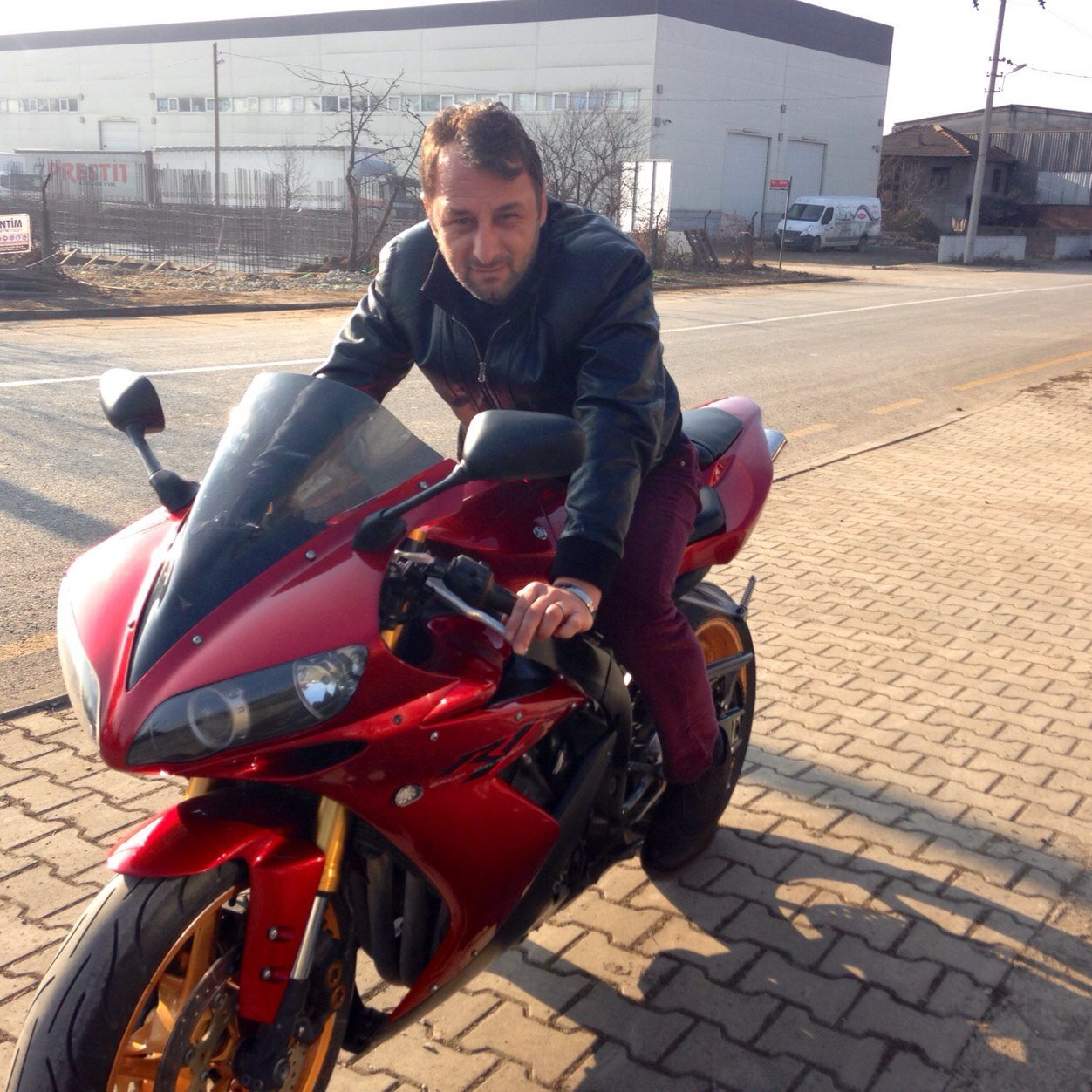 bas_ertan's profile picture. 