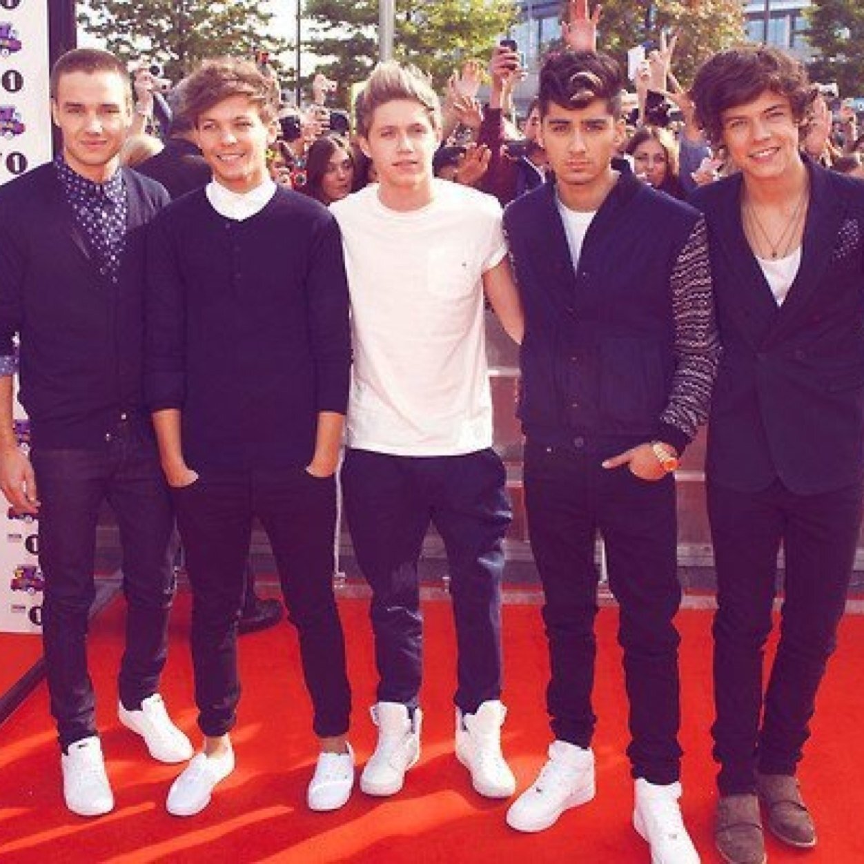 Hi!! I love one direction they saved my life!! They are amazing im am so happy to be apart of this fandom i love it!! :D #proudtobeadirectioner
