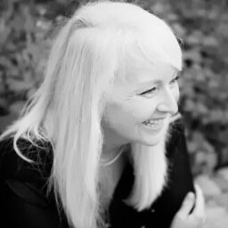 • Love to read, love to write • Chat, Connect, Crash + Since You Went Away series • Rainwater Press founder • USMC vet spouse • Chicago native • 🦋