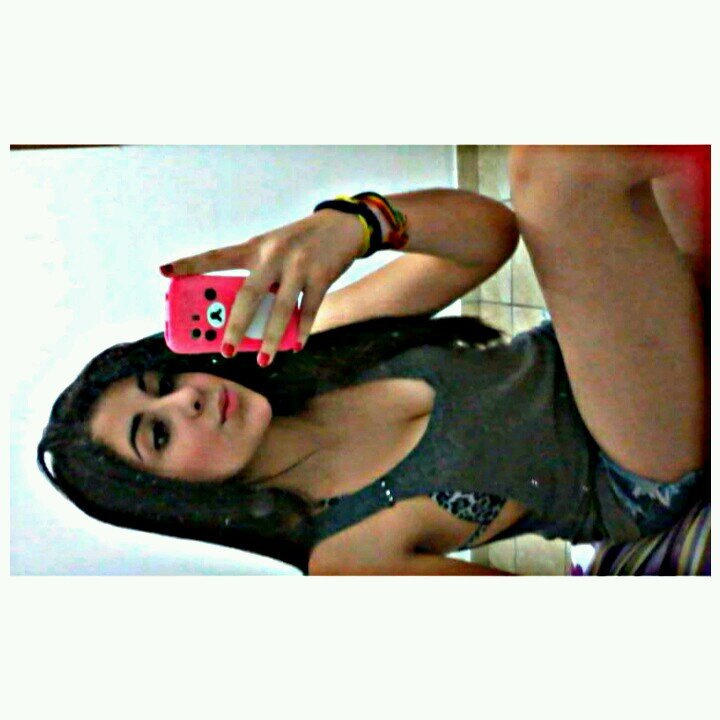 16 anos, solteira, Instagram: @_biancamachado segue lá :D