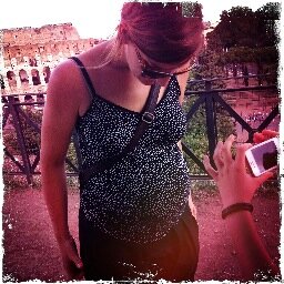 Co-founder, Loup.  Mum to Maggie and Rupert. Will live in Italy one day.