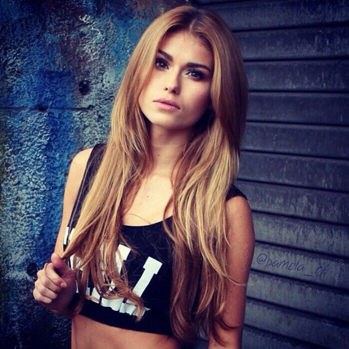 university student, dreamy, stubborn, moody, hate orders!!  I do not like most things,I love dance and k-pop , I do not like to teach me what I should do  ♡‏​!*