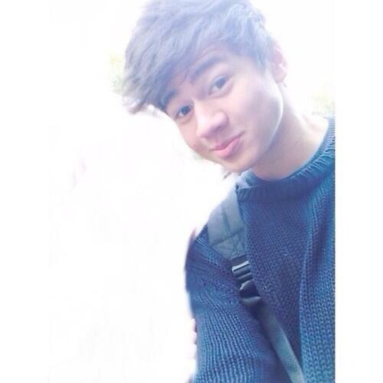 hey beautiful! please follow @tshirtcashton & @gnarlycon ☕️