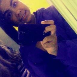 Jeitoo de Mulher e Olhar de Menina 
Facee *-* https://t.co/5lKpzTd8vT