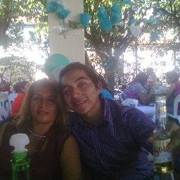 que bonito es el amor pero mas bonito es cuando estas con la persona k te amo