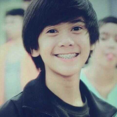 dewiayuratih16's profile picture. 