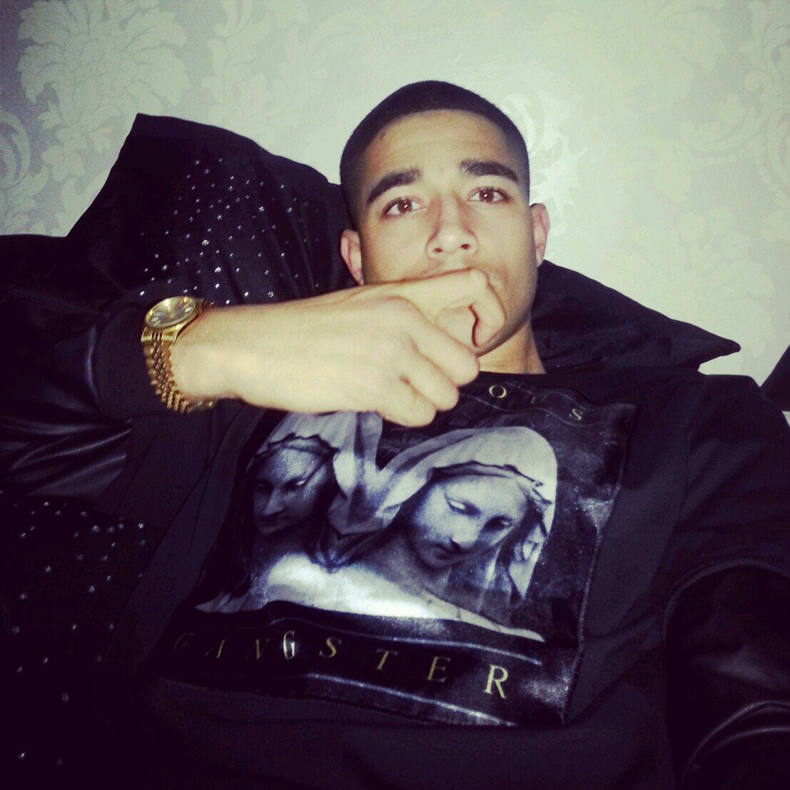 LCrystallis's profile picture. You know my name not my story