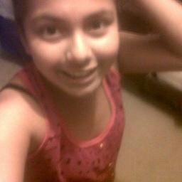 Elianitha_Reyes's profile picture. Ama con locura, despierta con ganas, sonríe sin motivos, abraza con esperanzas y vive cada día como si fuera el último de tu vida.