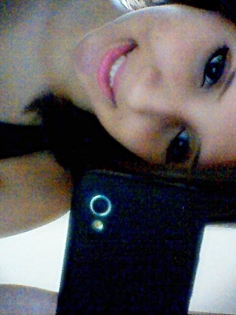 Não sou a garota mais certinha&&'↯
nem atotalmente descontrolada.Não busco ser perfeita,mas sim ser eu mesma,não finjo ser quem não sou..
ღ•★ ★³Não