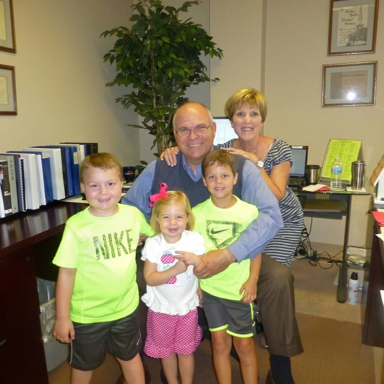 wrdjr's profile picture. Christian, Married to Connie for 37 years, 2 children, 3 grandchildren, CFO Alabama Baptist State Board of Missions; State Missionary in Alabama