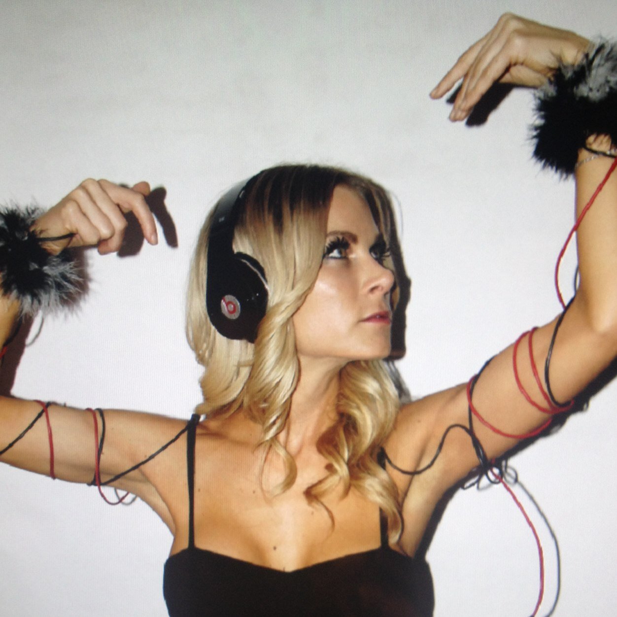 TheDJKITTY's profile picture. Im a true Dj. I dont make music, but I will make you shake your ass, pump your fist, nod ya head, whateva whateva. I like those DURTY beats okay