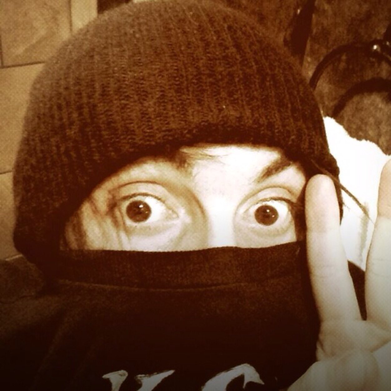 AlexGaskarthOMF's profile picture. FOLLOW MY NEW ACCOUNT @AlexGaskarthFML !!!