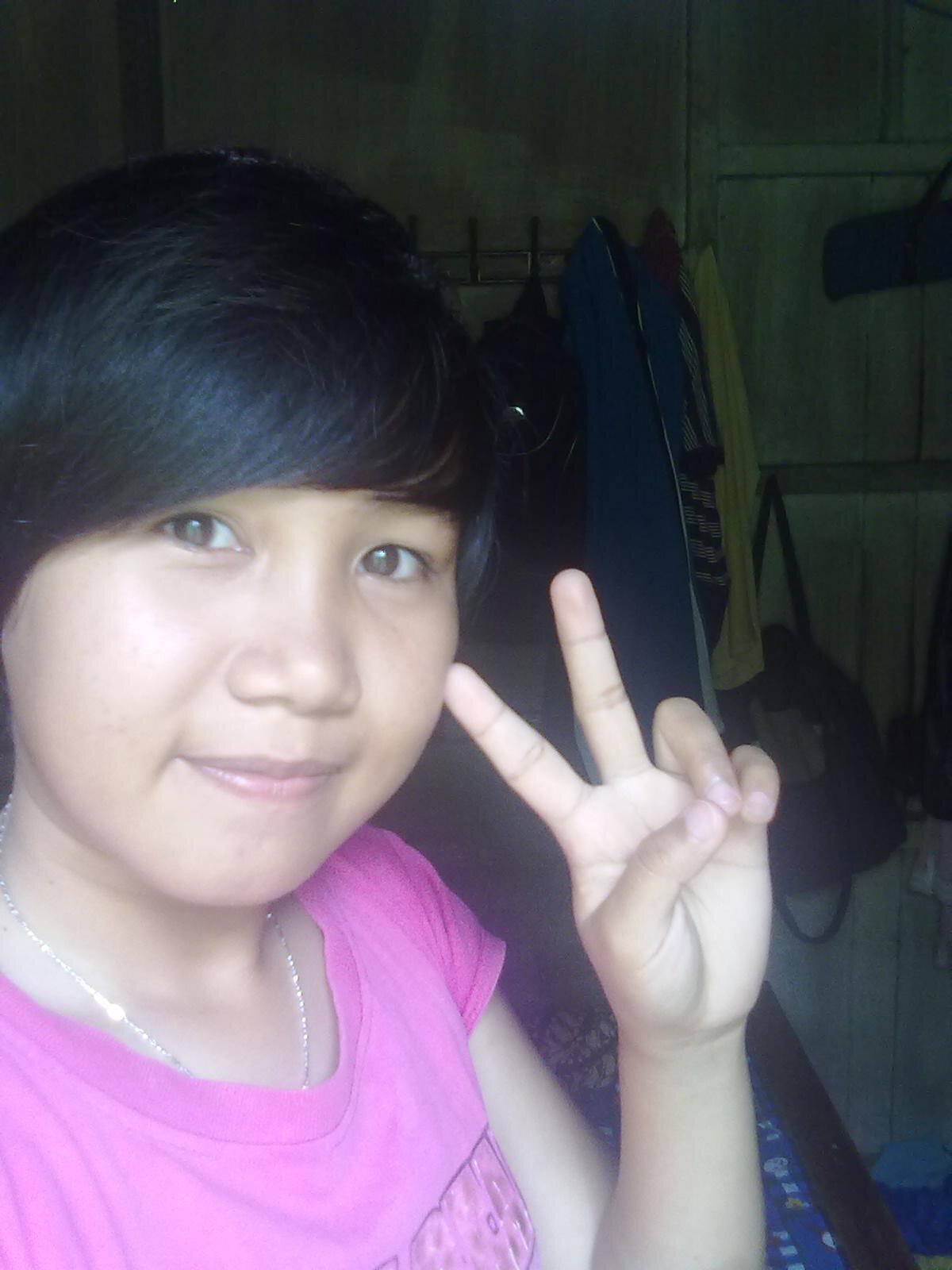 EXOfans, always love EXO and support them :)