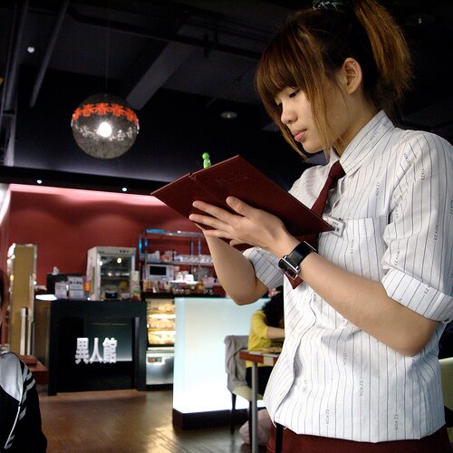 MakeBetterTips's profile picture. Currently writing a book to help Waiters and Waitresses make Better Tips on every table, every shift!