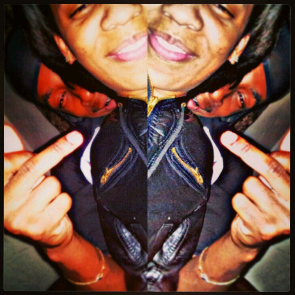 smoken dope dat my hobby mobbin w my homie free my nikka kel ,mingo ,nunu,bre , follow me on Ig free_chop riches2riches shit #RR