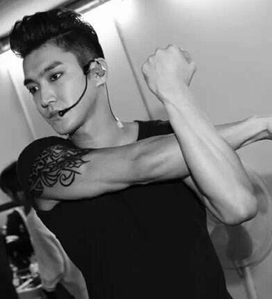 Diana Sari Ell Syahryiief || 27 November 1998 || LOVE SUPER JUNIOR || LOVE SIWON CHOI @Siwon407 and Love my country INDONESIA
^^EVERLASTING FRIENDS-SIWONEST