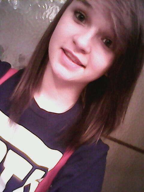 jasminejeanjon2's profile picture. Can we just be freaks in this freaky world ; among all the other freaks ?