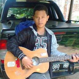 _reynalvin's profile picture. 