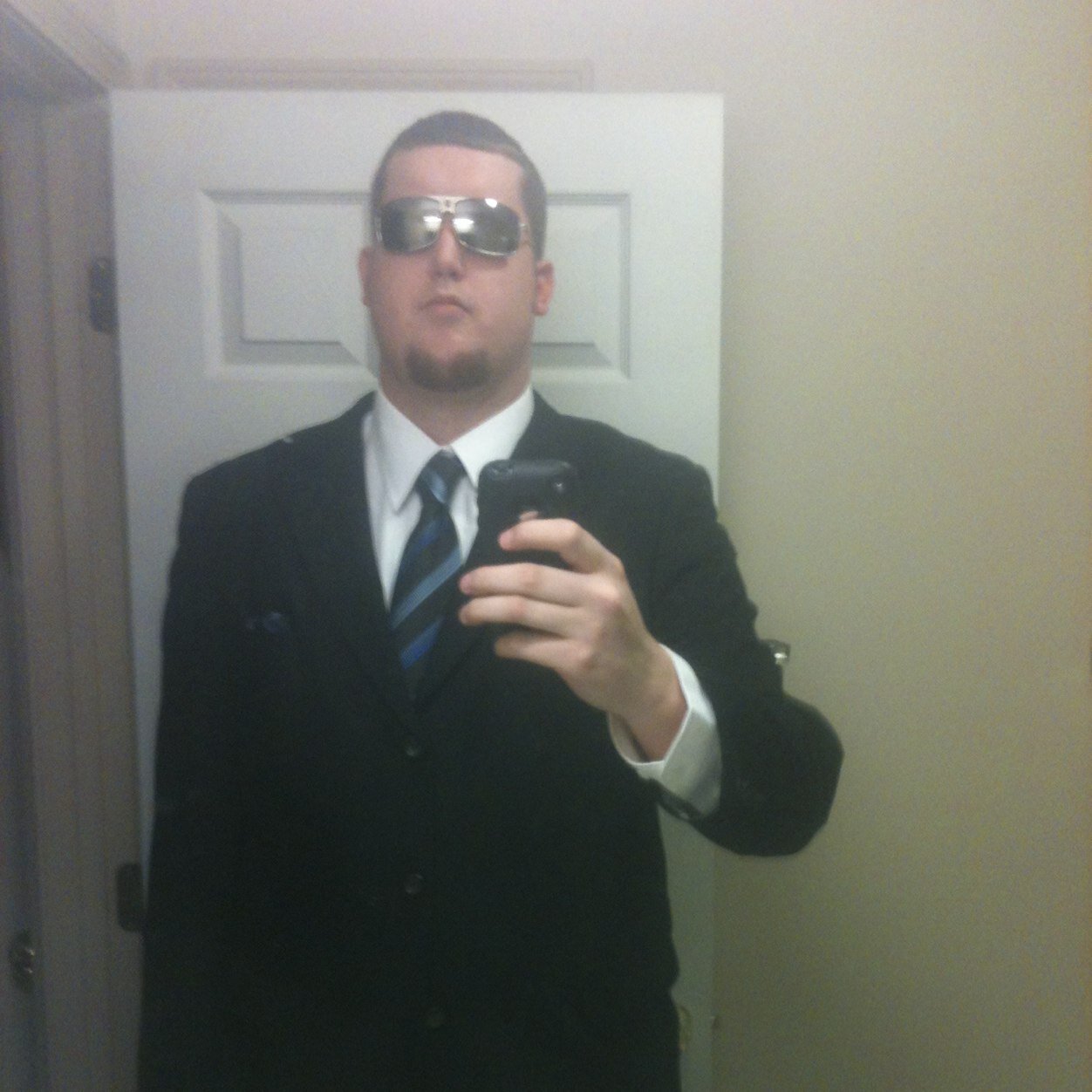 6'6, Softball Player, bouncer, fan of the St. Louis Cardinals, St. Louis Blues, and Dallas Cowboys. KCCO