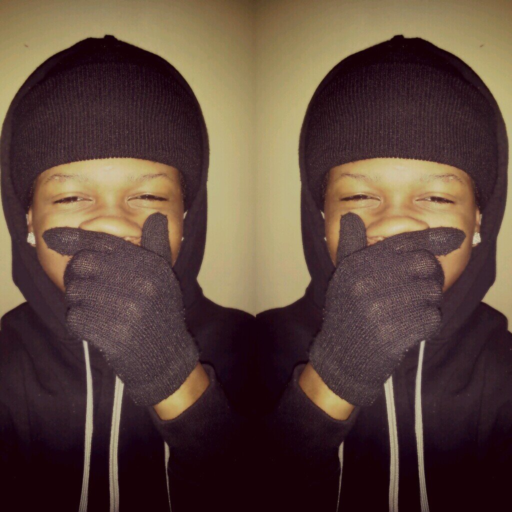 ♡ Shhhhh ((: I'm Inna Cut , Aaliyahs Keeper My Bestoo , Follow Me & My Nigga @SQUUAD_ ♥ Team Follow Back Ig : @AlmightyGeniee