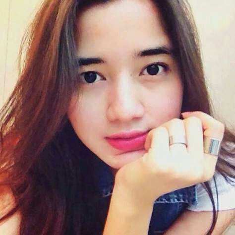 simple and cute, ordinary girl..