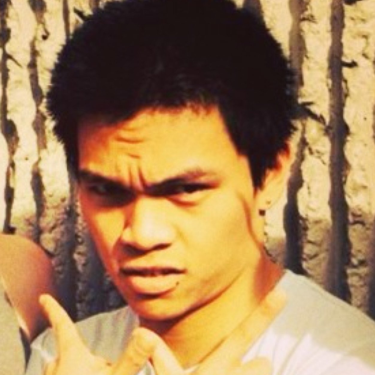 banjurger's profile picture. 140 characters of my thoughts.