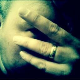 caninescashews's profile picture. Graphic designer, passionate about education. Etch-a-Sketch addict. Believe that Scouting can change the world. Occasional balancer of odd things on my chin.