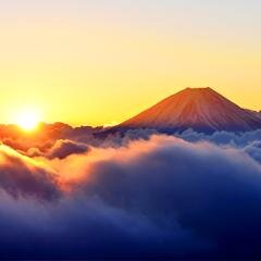 富士山周辺の天気情報や、現在の富士山の様子がわかるライブカメラ映像を発信。皆さんの撮影した写真もリツイートします。RTは原則として当日の写真のみです。中の人は富士山写真家 オイ @fujitomo_oi です。