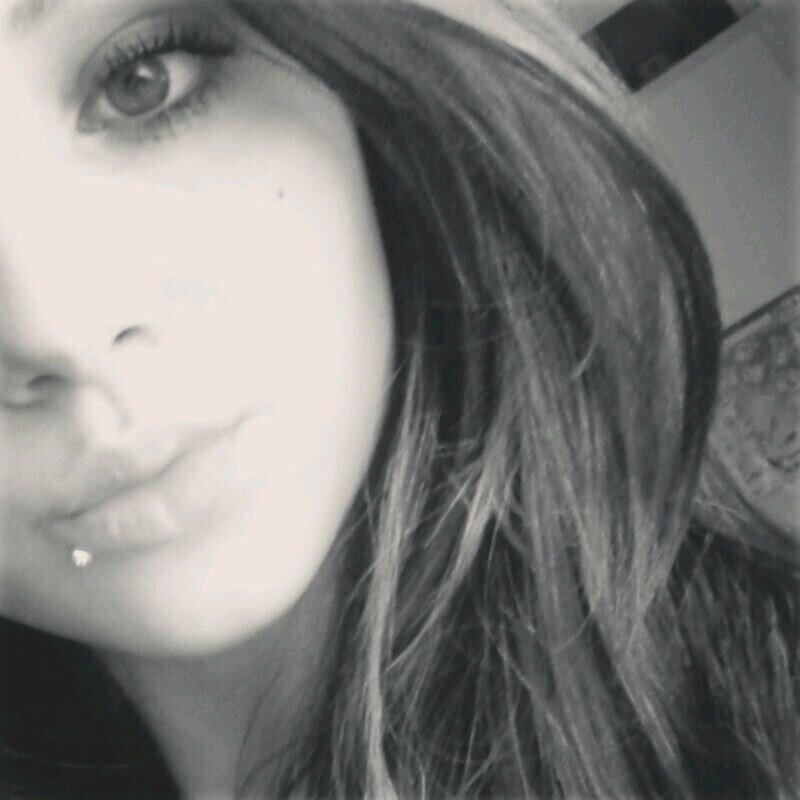 cintaxxxx's profile picture. bruin haaar, altijd vrolijk,dancehall, altijd feesten en zuipen , en van vriendinnen supper veel houden. half indisch. Love @KleineDraakkk