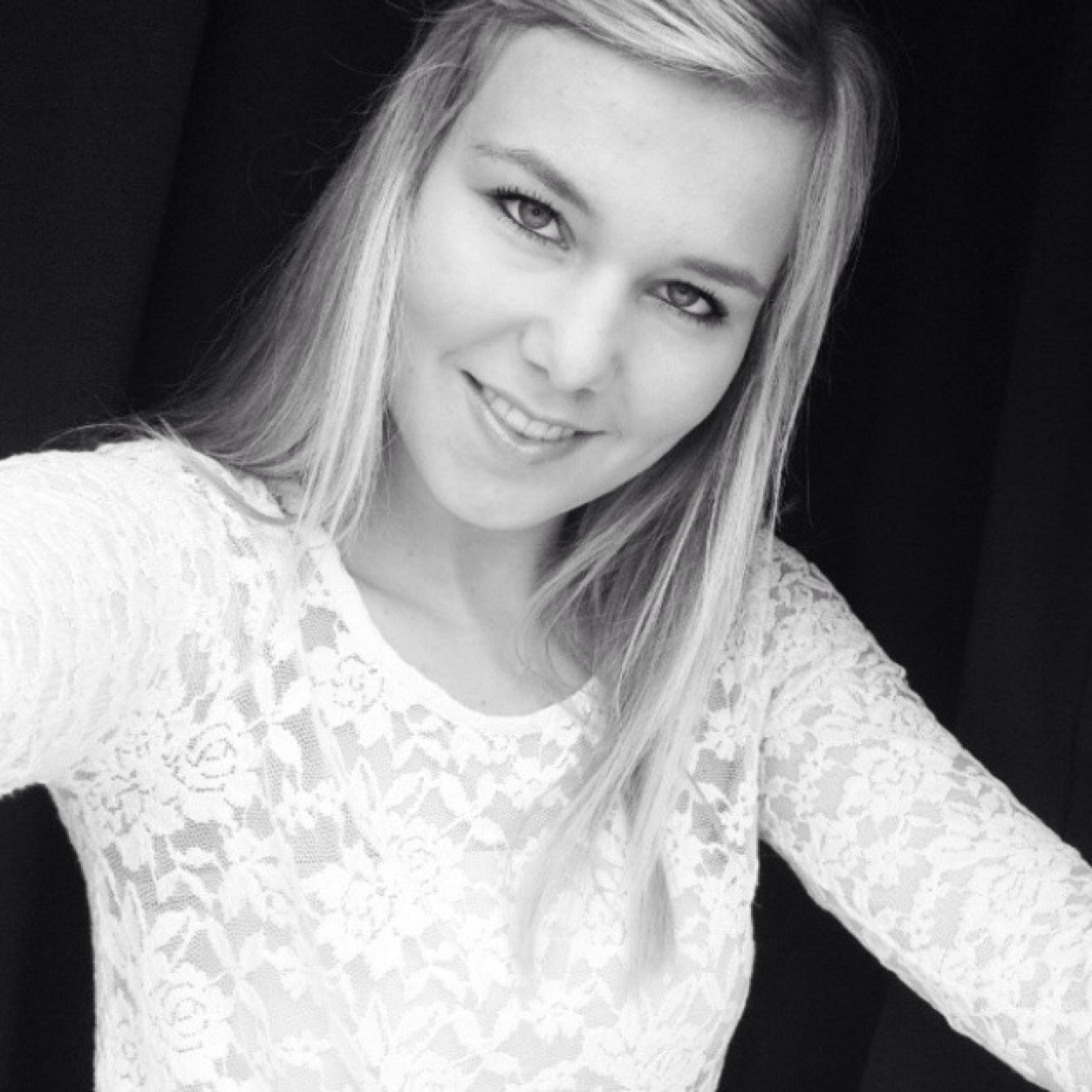 esmetenberge's profile picture. Life, Love and Laugh!!                                        https://t.co/HIIxPbsiUw                               instagram: esmetenberge