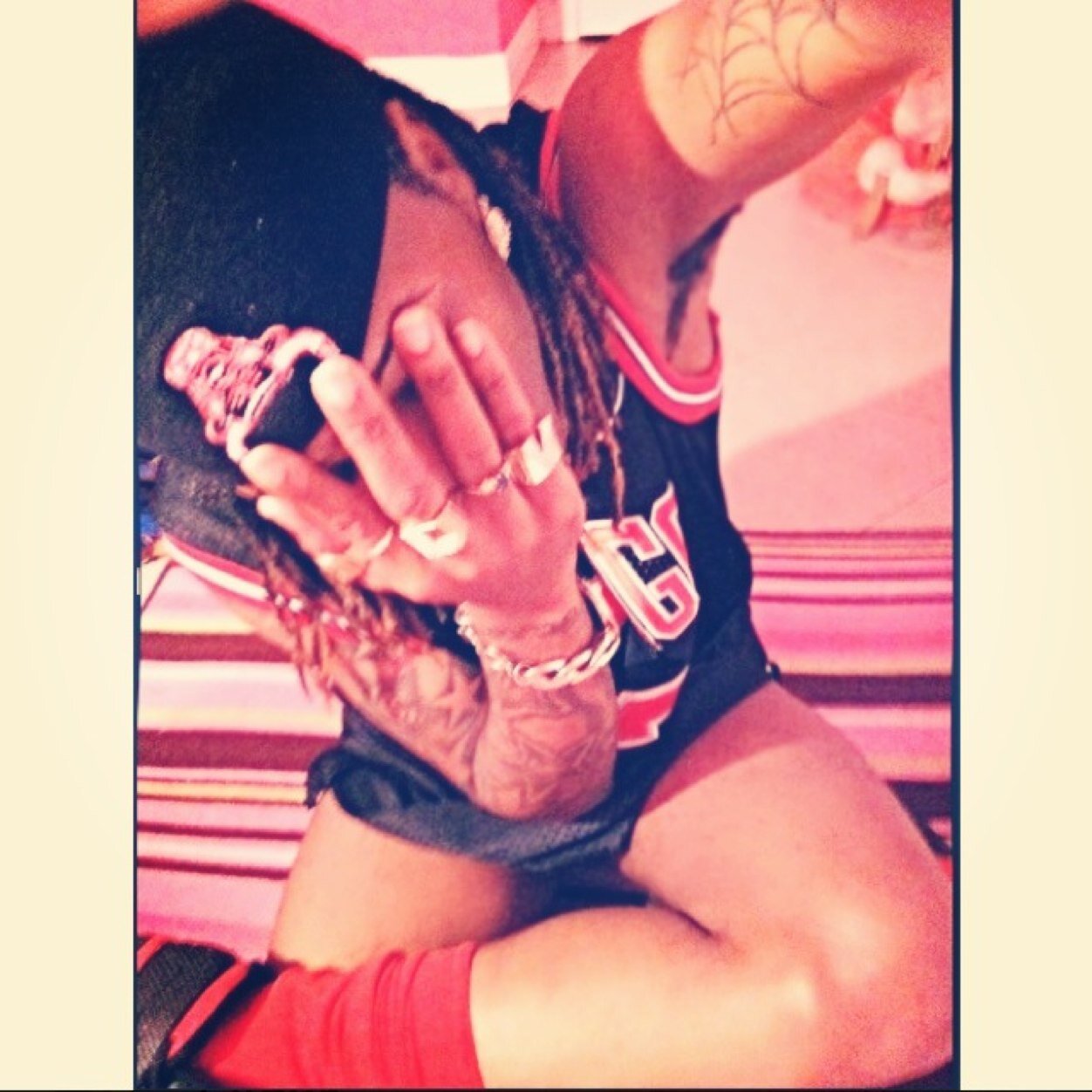 Ima kingz bitchh, supreme bitch! Kill any nigga fah my nigga by any means bitch !! Murdah scene bitch, CLEAN bitchh ! DISEASE free bitchh !