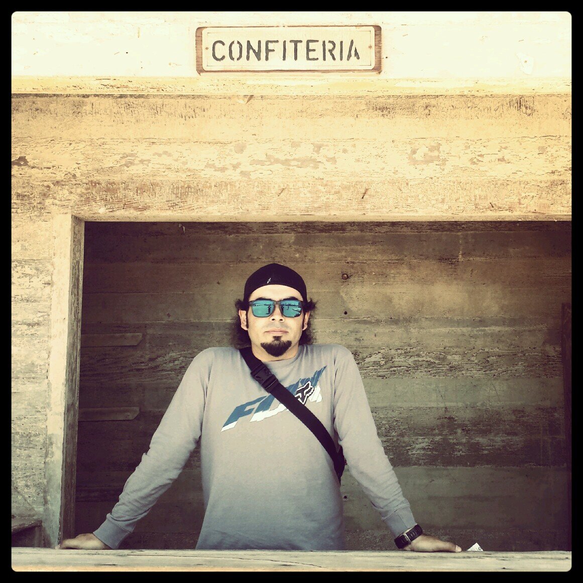 Klostay's profile picture. Mecánico, dibujante, rockero, futbolero, runners y riders de fin de semana. Hincha acérrimo de Universidad de Chile. Iquiqueño de corazón!!! #YoCorro