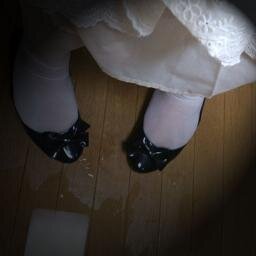 着衣おもらしを見るのが好きです。自分でも自給自足DIYの精神で女装おもらし自画撮りに挑戦しています。pixivでおもらしイラスト巡回が日課。お漏らしや女装が好きなひとと仲良くなれたらいいな。