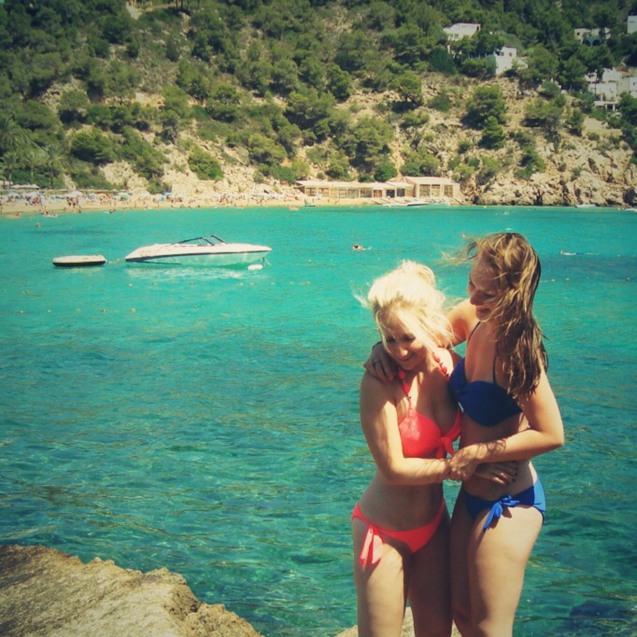 ❤ @Jaruba19 - 'It's better to be absolutely ridiculous than absolutely boring' - Marilyn Monroe