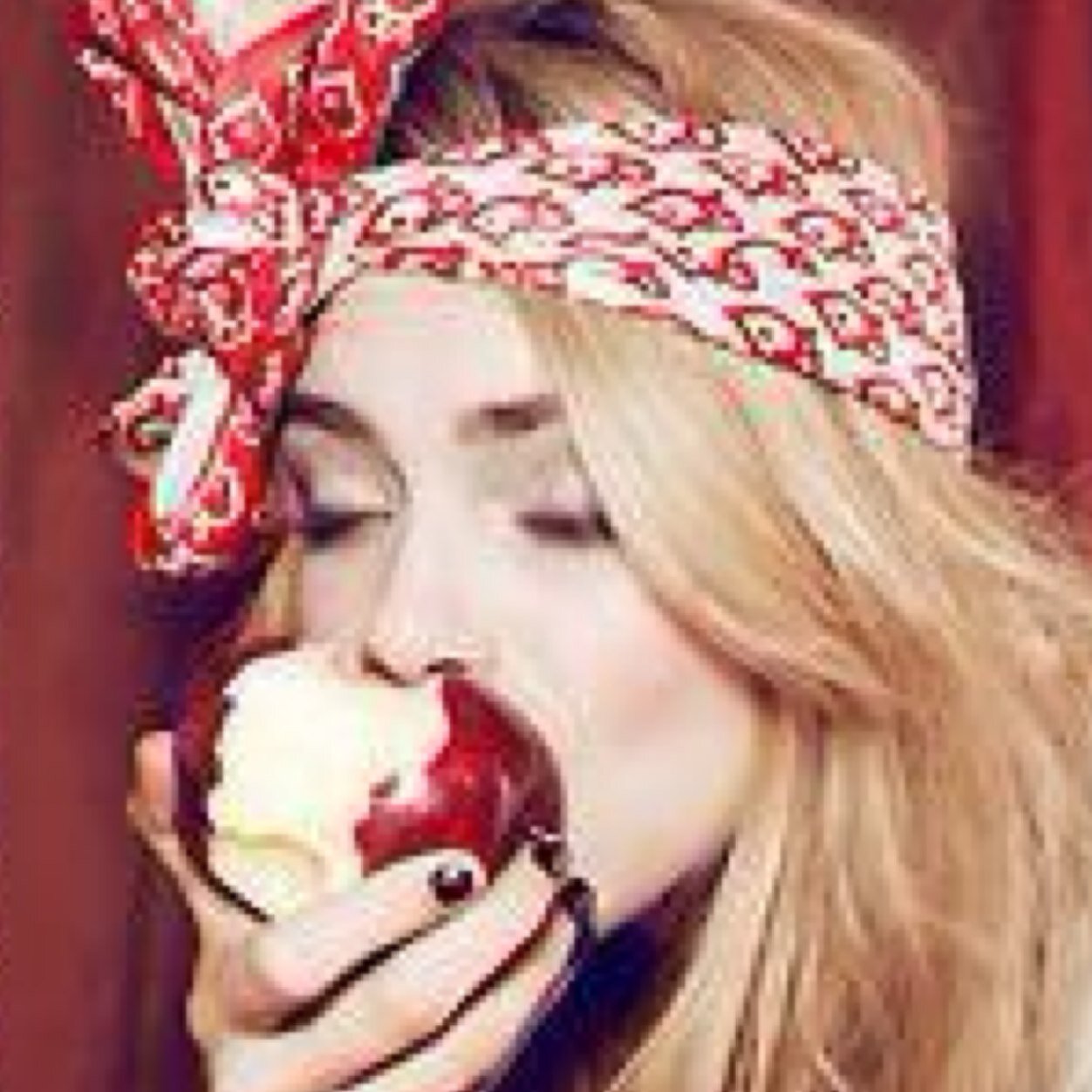 #PrettyLittleLiars #1D #TVD #HungerGames #HarryPotter #CaraDelevingne #Sherlock #AmericanHorrorStory