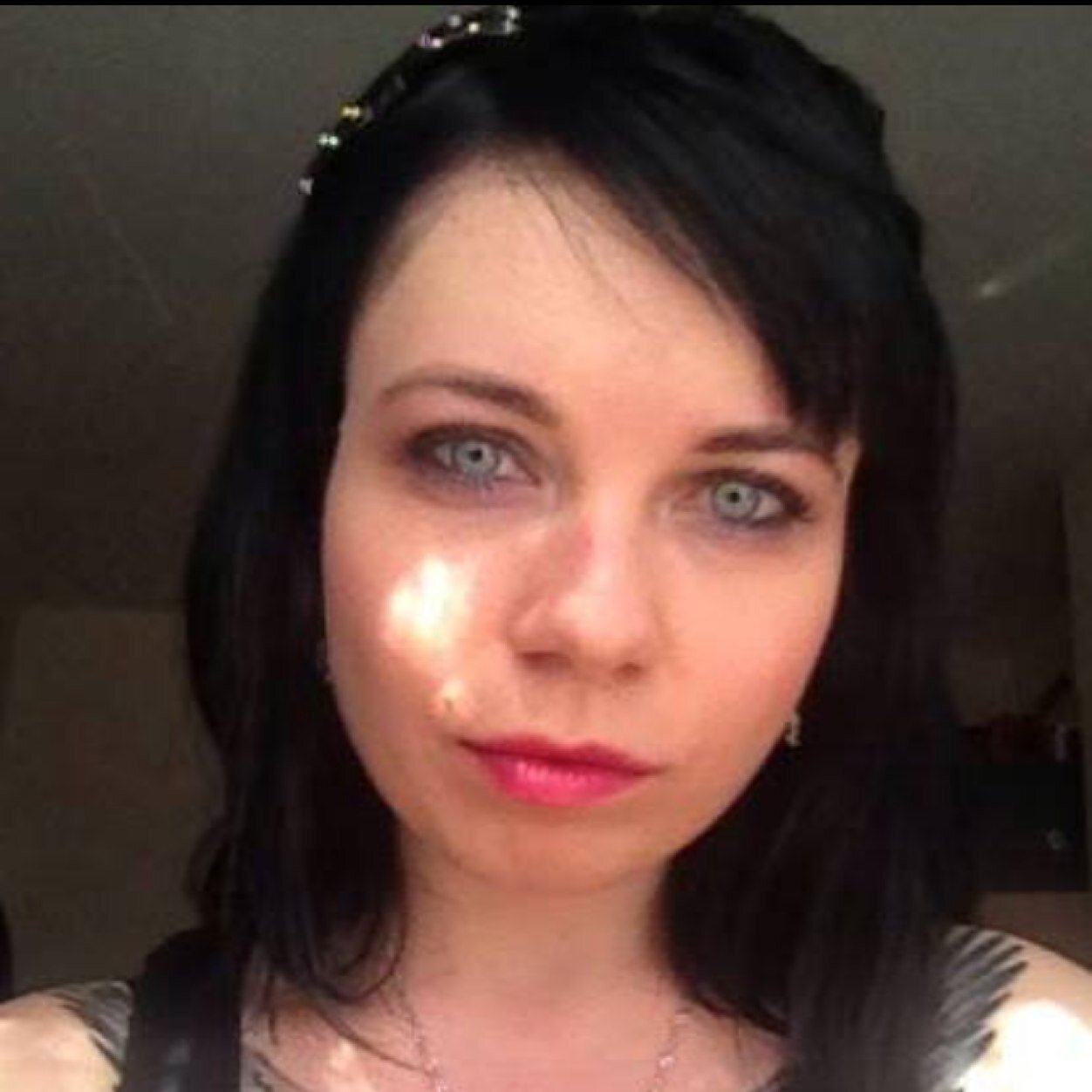 missrosenrot16's profile picture. 