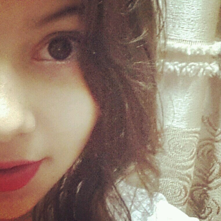 follow me back and follow me on imstergram LAYLA_LOOLOO