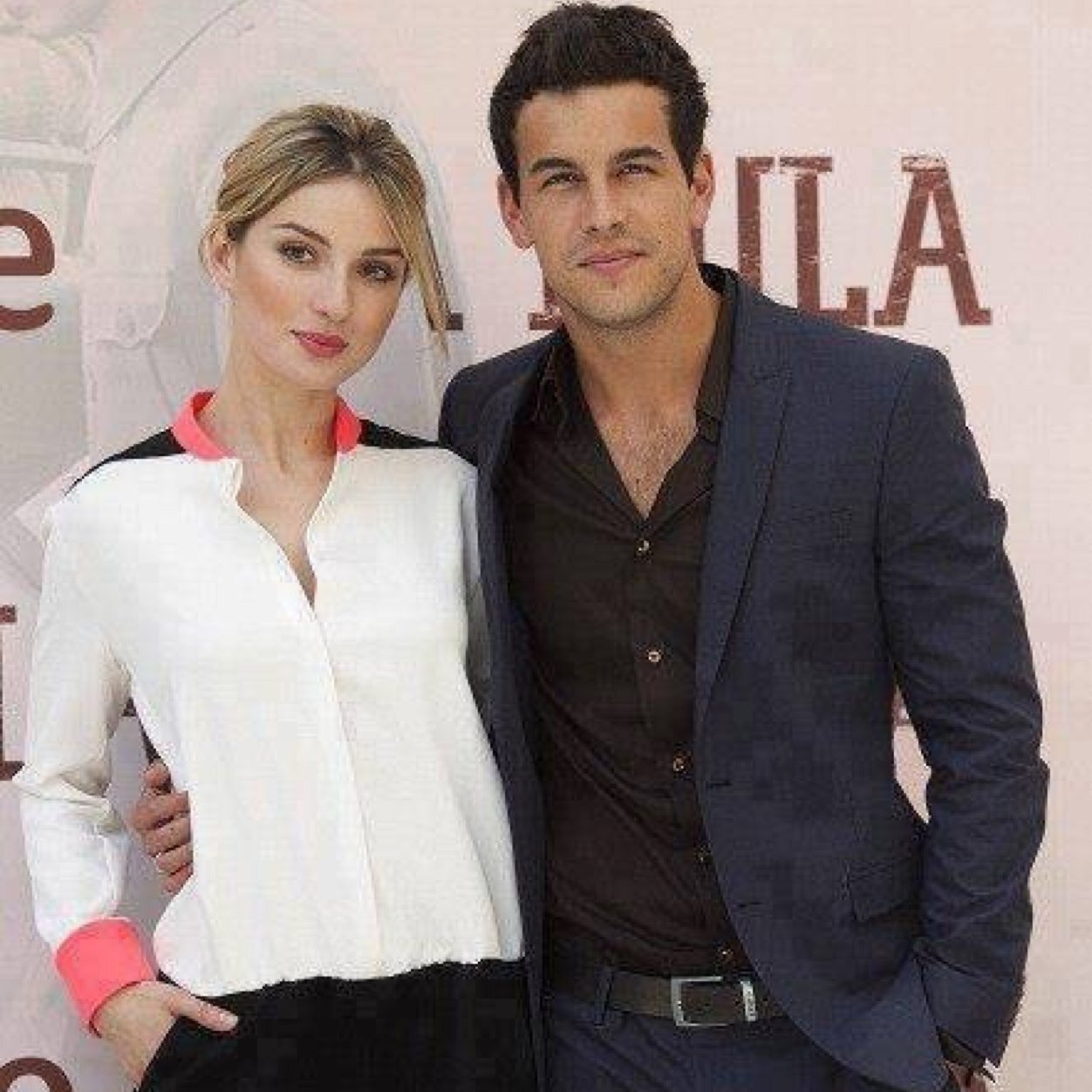 Club Oficial de fans de @Mario_Casas_ y @MariaValverde en Serbia! ❤ Estamos en Twitter desde: 20.11.2012 ¡Bienvenidos! http://t.co/CdTMw0CBDO