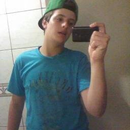 ''não adianta qerer tem que se tem q pá o mundo é diferente da ponte pra cá''