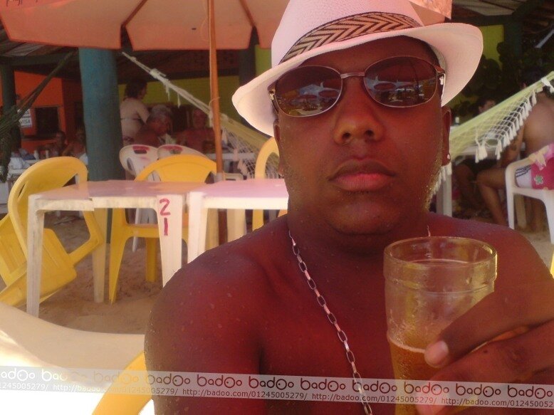Sou akele mulecote de sempre.